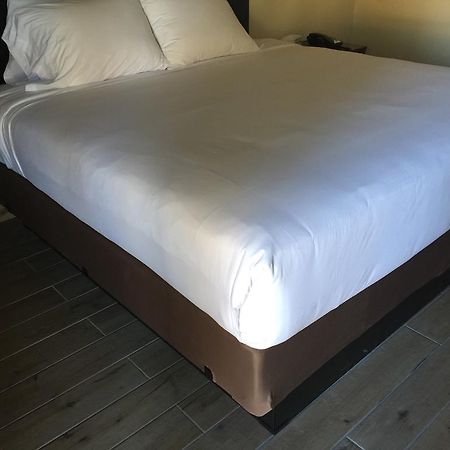 Colton Inn Екстер'єр фото